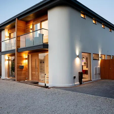 King Bed Joy Lane, Chichester Near Goodwood Exterior foto