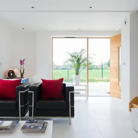 King Bed Joy Lane, Chichester Near Goodwood Exterior foto